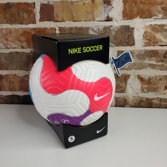Nike UEFA Euro 2022 (England) "Strike" Official Match Soccer Ball Size 5 - Picture 1 of 10